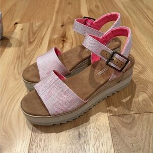 Toms Pink and Tan Women's Sandals